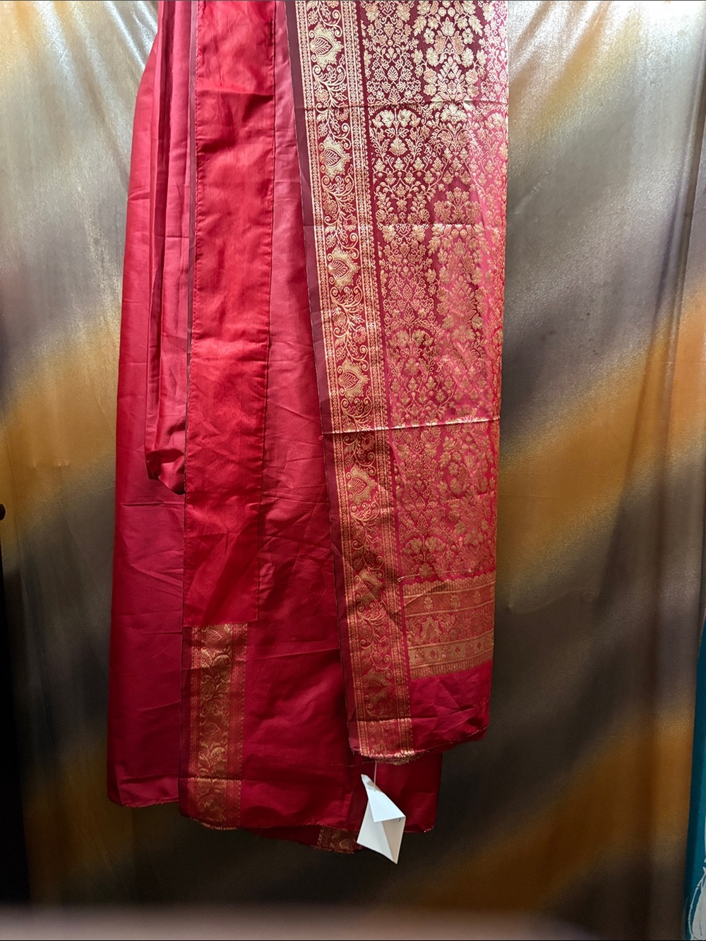 Vintage women's dark Red saree with Gold Brocade Detail possibly silk 137